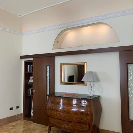 Casa Di Costanzo , Ortigia , Spazioso , Spacious , Spacieux סירקוזה