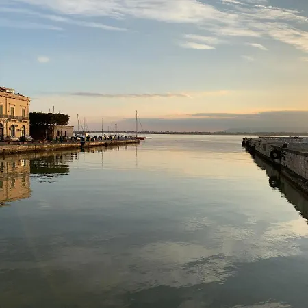 Casa Di Costanzo , Ortigia , Spazioso , Spacious , Spacieux סירקוזה